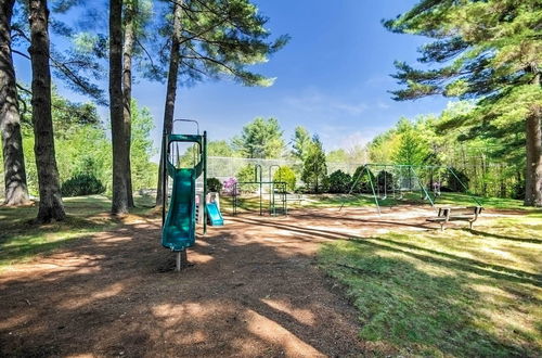 Photo 15 - Breathtaking Newbury Cottage w/ Deck on Chalk Pond