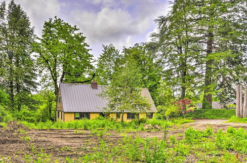 Photo 16 - Peaceful + Elegant Cottage w/ Riverside View