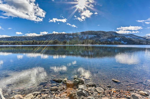 Foto 6 - Pet-friendly Home in Truckee w/ Balconies + Grill