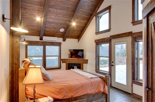 Photo 10 - Dazzling Cle Elum Home w/ Game Room & Fire Pit