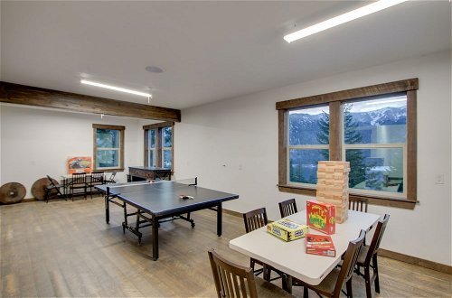 Foto 22 - Dazzling Cle Elum Home w/ Game Room & Fire Pit
