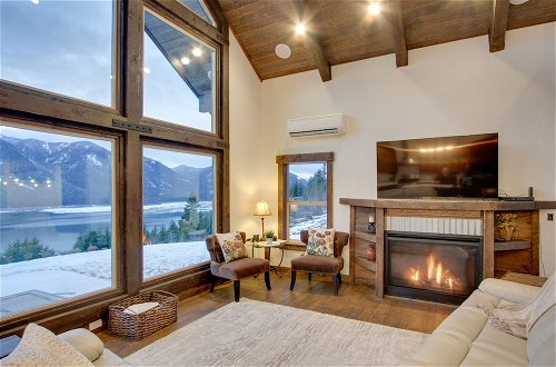 Foto 16 - Dazzling Cle Elum Home w/ Game Room & Fire Pit