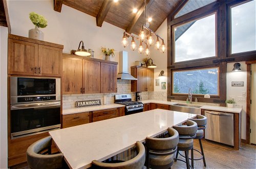 Foto 19 - Dazzling Cle Elum Home w/ Game Room & Fire Pit