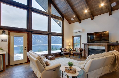 Photo 17 - Dazzling Cle Elum Home w/ Game Room & Fire Pit