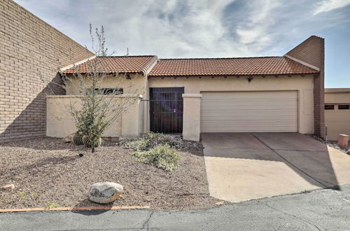 Foto 37 - Tucson Townhome w/ Private Patio & Mtn Views