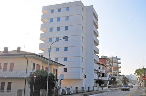 Photo 52 - Stylish Residenza Torre Bianca 2 Bedroom Apartment Sleeps 5