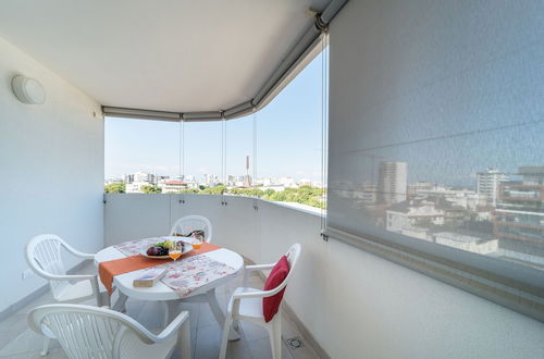 Photo 44 - Stylish Residenza Torre Bianca 2 Bedroom Apartment Sleeps 5