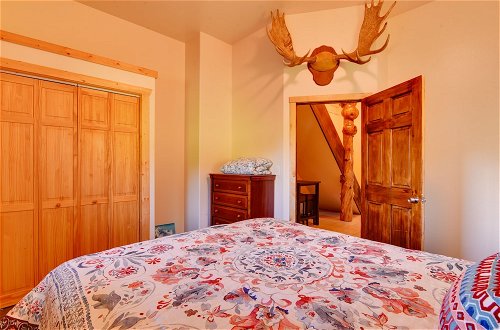 Foto 16 - Legacy Mountain Lodge on 40-acre Ranch w/ Views