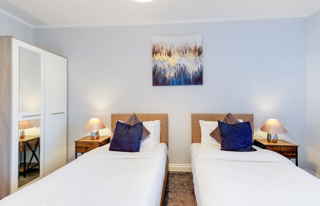 2 Bdrm Penthouse with parking Wycombe - Foto 40