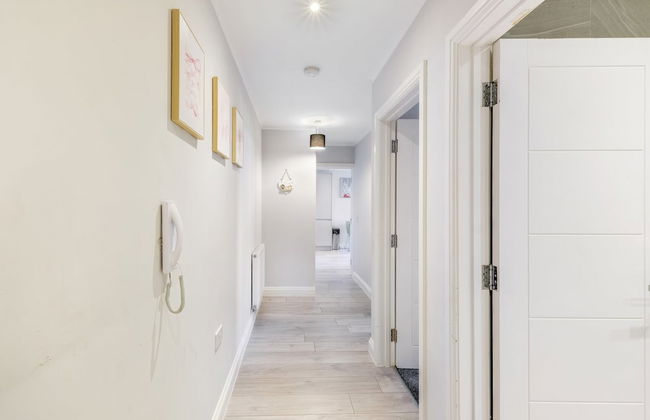 2 Bdrm Penthouse with parking Wycombe - Foto 38