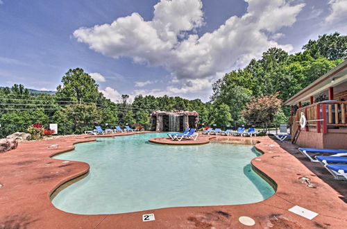 Photo 6 - Rustic Chic Gatlinburg Cabin w/ Hot Tub