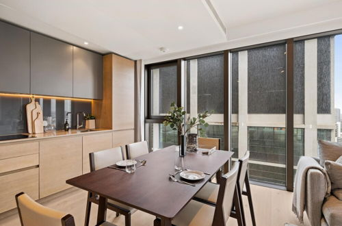 Photo 13 - Stunning two Bedroom Docklands Apartment With Balcony