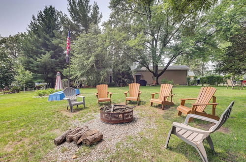 Photo 6 - Serene Waterfront Monticello House w/ Fire Pit