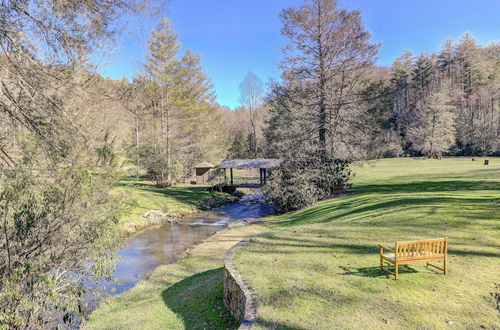 Foto 17 - Lake Toxaway Vacation Rental w/ Water Access