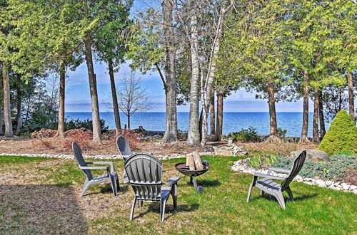 Photo 17 - Sturgeon Bay Hideaway w/ Direct Water Access