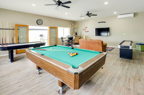 Foto 23 - Epic Family Getaway w/ Pool, Game Room & Fire Pit