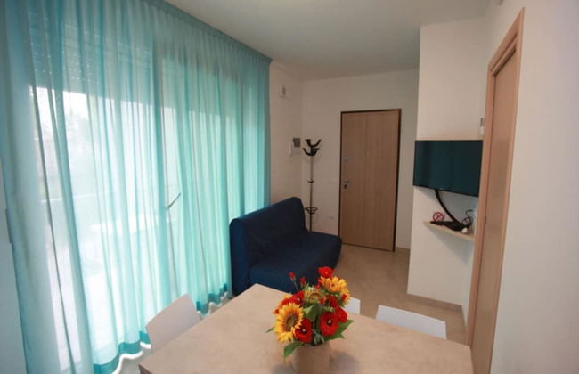 Coastal Comfort in our Modern 1 Bedroom Apartment - Foto 1