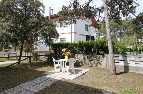 Foto 15 - Villa With Garden Close to Bibione Beach