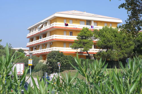 Photo 13 - Colourful Flat Next to the Beach - Beahost Rentals