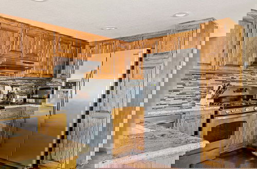 Foto 11 - The Adler's Nest Pool and Spa