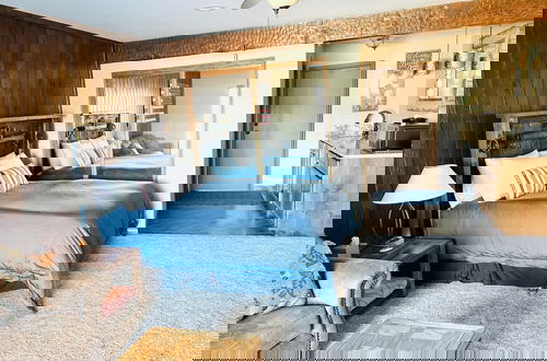 Foto 7 - The Adler's Nest Pool and Spa