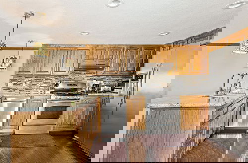 Foto 10 - The Adler's Nest Pool and Spa