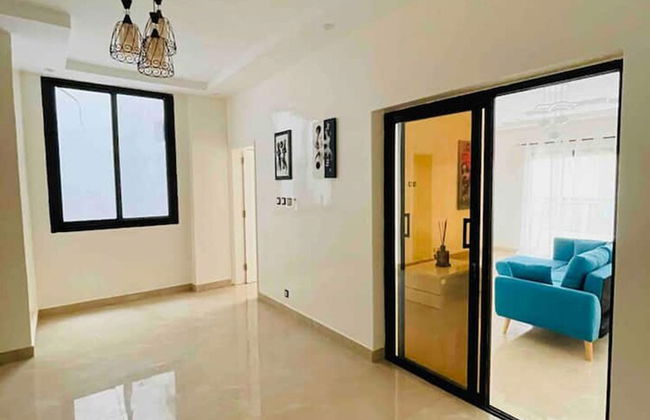 Room in Apartment - Large Bedroom With Small Work Area - Foto 12