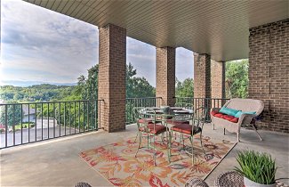 Foto 2 - Mountain-view Apartment Near Pigeon Forge Parkway
