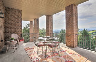 Photo 1 - Mountain-view Apartment Near Pigeon Forge Parkway