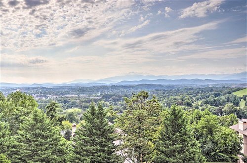 Photo 17 - Mountain-view Apartment Near Pigeon Forge Parkway