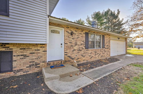 Photo 16 - Granger 'hedge House' w/ Sunroom & Yard Games