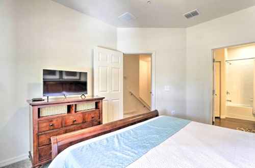 Foto 4 - Lucaya Village Townhome w/ Pool, 6 Mi to Disney