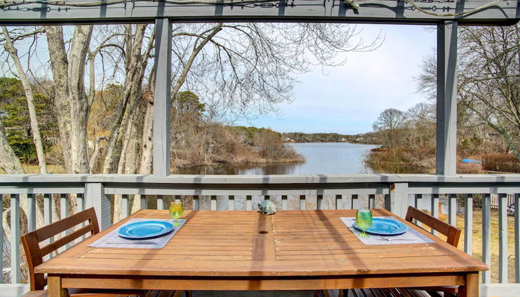 Foto 1 - Cape Cod Vacation Rental w/ Lakefront View