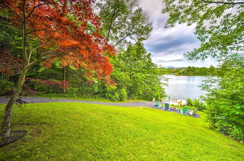 Photo 17 - Cozy Retreat w/ Hot Tub, on Sleepy Hollow Lake