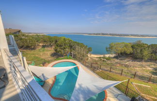 Foto 1 - Canyon Lake Luxury Pool Games & Stunning Views