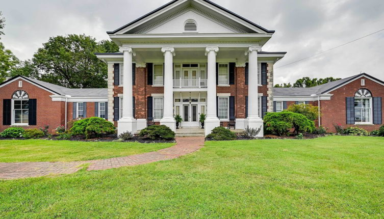 Photo 1 - Bowling Green House w/ Shared Pool