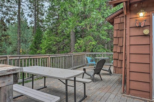 Photo 9 - Cozy Retreat w/ Deck ~ 2 Mi to Pinecrest Lake