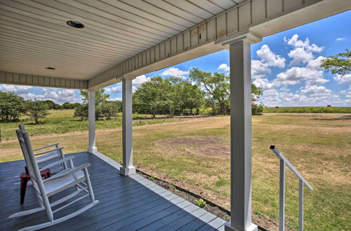 Foto 5 - Modern Decatur Farmhouse Getaway + Deck & Backyard