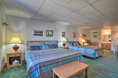 Photo 39 - Cozy Branson Townhome 1 Mi to Silver Dollar City