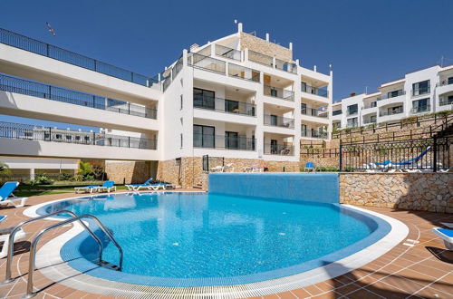 Photo 14 - 1 Bedroom Apartment By Ideal Homes Short Walk From Old Town Albufeira