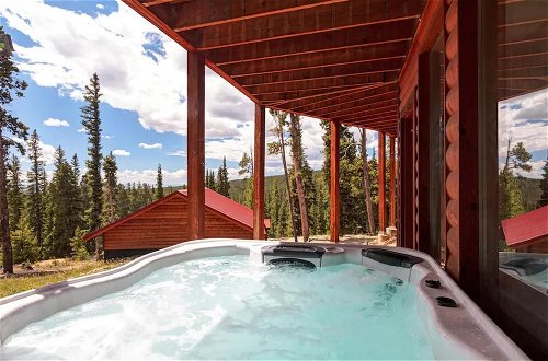Photo 3 - High Alpine Lodge Stunning Views of Pikes Peek Hot Tub Garage 4 Bedrooms