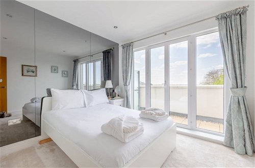 Foto 6 - Stunning 2BD Flat With Large Balcony - Roehampton