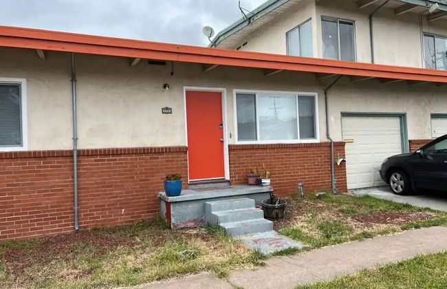 New 2BR Home w Parking Laundry in 580-80 - Foto 26
