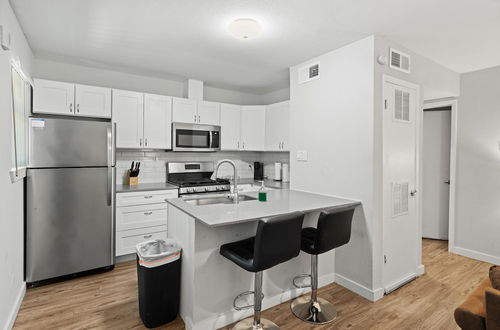 Photo 26 - Stylish 1BR Near UT Highland Evonify