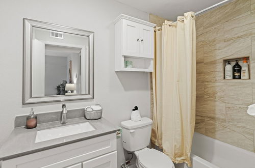 Photo 34 - Stylish 1BR Near UT Highland Evonify