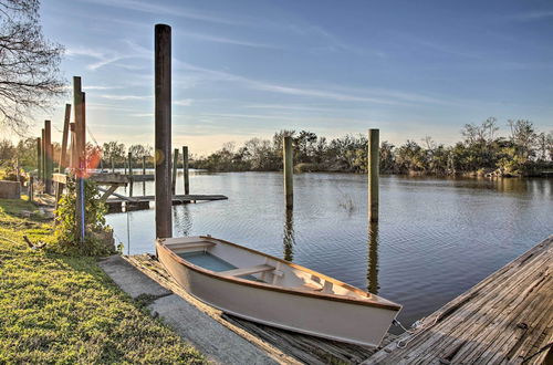 Foto 2 - Lakefront Madisonville Townhome w/ Views