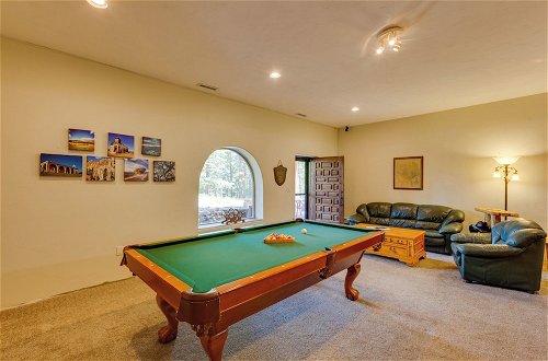 Foto 6 - Spacious Home w/ Game Room ~ 5 Mi to the Slopes