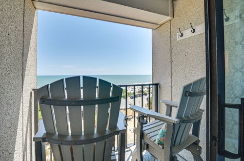 Photo 31 - Renovated Oceanfront Resort Condo w/ Balcony