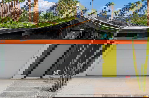 Photo 8 - 5 Palms Desert Eichler - Mid-century Modern w Pool