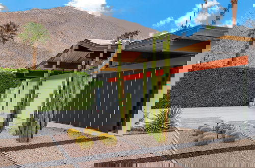 Photo 7 - 5 Palms Desert Eichler - Mid-century Modern w Pool